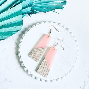 2/$30🌵 Bohemian Light Pink Resin & Wood Bar Earrings Geo Boho Oblong NEW